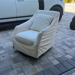 FREE SWIVEL ROCKING CHAIR