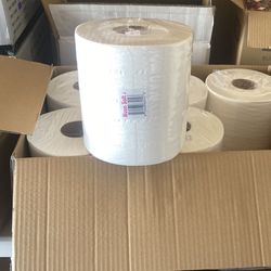 Center pull premium towels