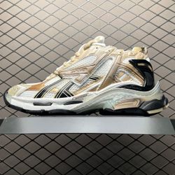 B.alenciaga  Runner
