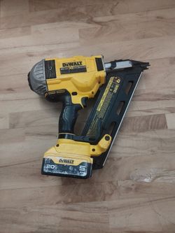 DeWalt 20V Max XR Dual Speed Framing Nailer with two purchase options
