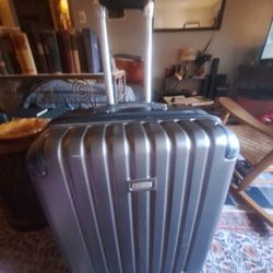 Hard Shell Large Luggage