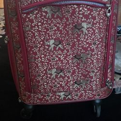 Asian Style Carry On Spinner Suitcase