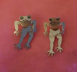 sterling silver frog earrings