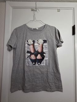 Gray T-shirt Size L / XL
