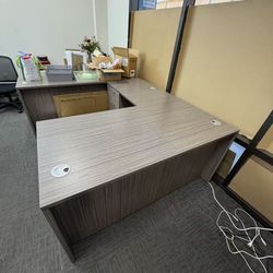 60in x 71in Office L-Shape Desk with Drawer