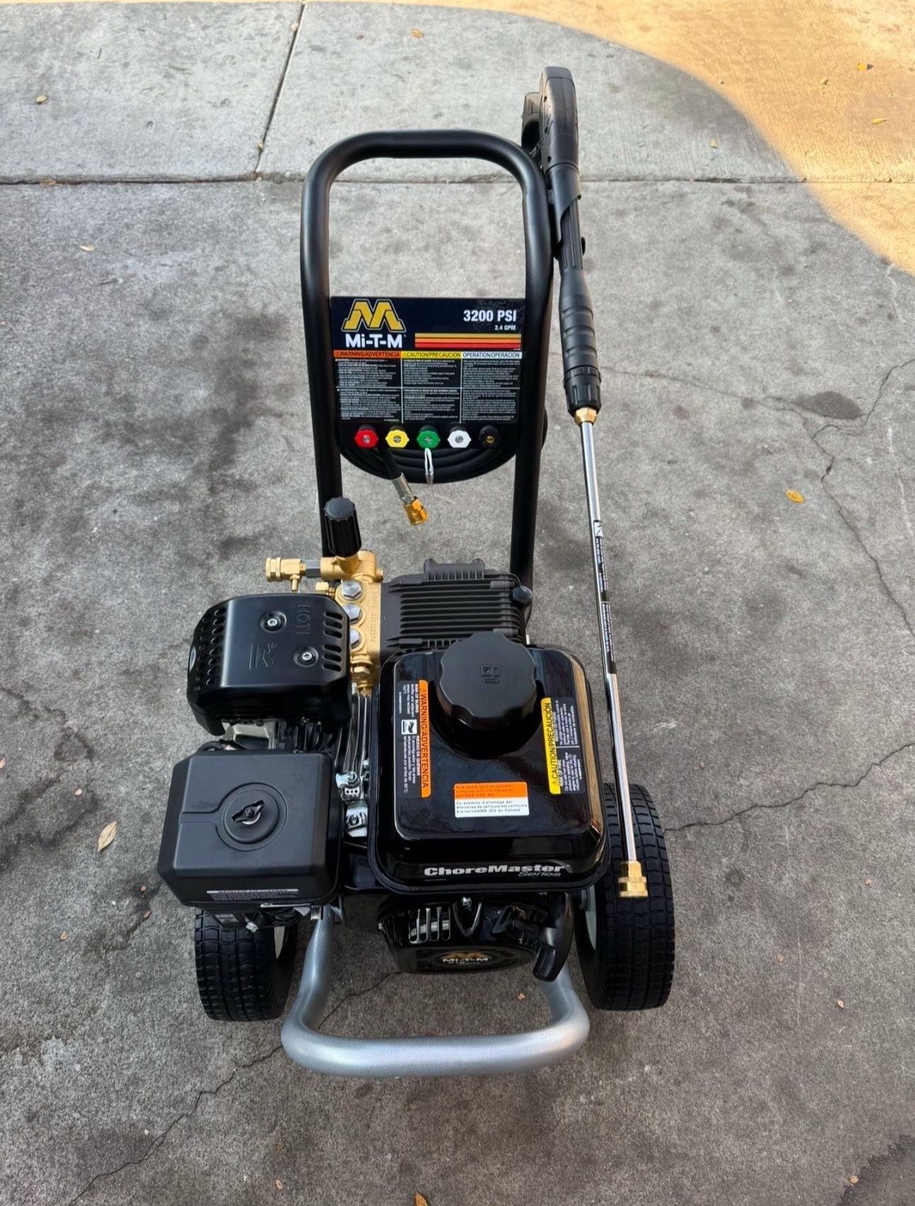 Mi T M 3200 PSI 2.4 gpm Pressure Washer