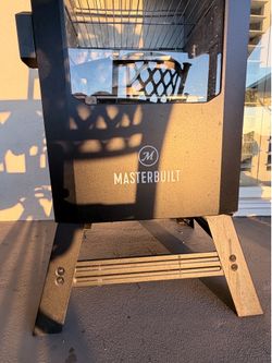 Smoker Master Built - Masterbuilt® 30-inch Digital Electric Vertical BBQ Smoker with Leg