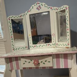 Kids Vanity 