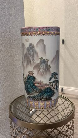 Chinese Porcelain Hand Painted Vase 20th Century