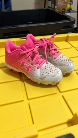 Under Armour Girl Cleats