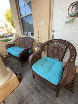Patio Furniture In Great Condition Under Shade Always The Set Of 2 