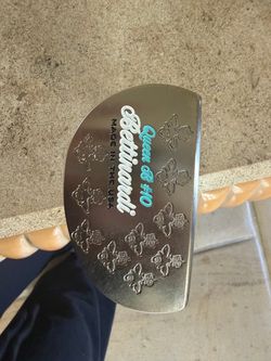 Bettinardi Queen B # 10 right hand putter