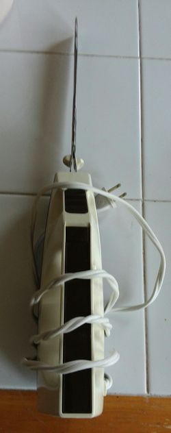 Regal electric knife