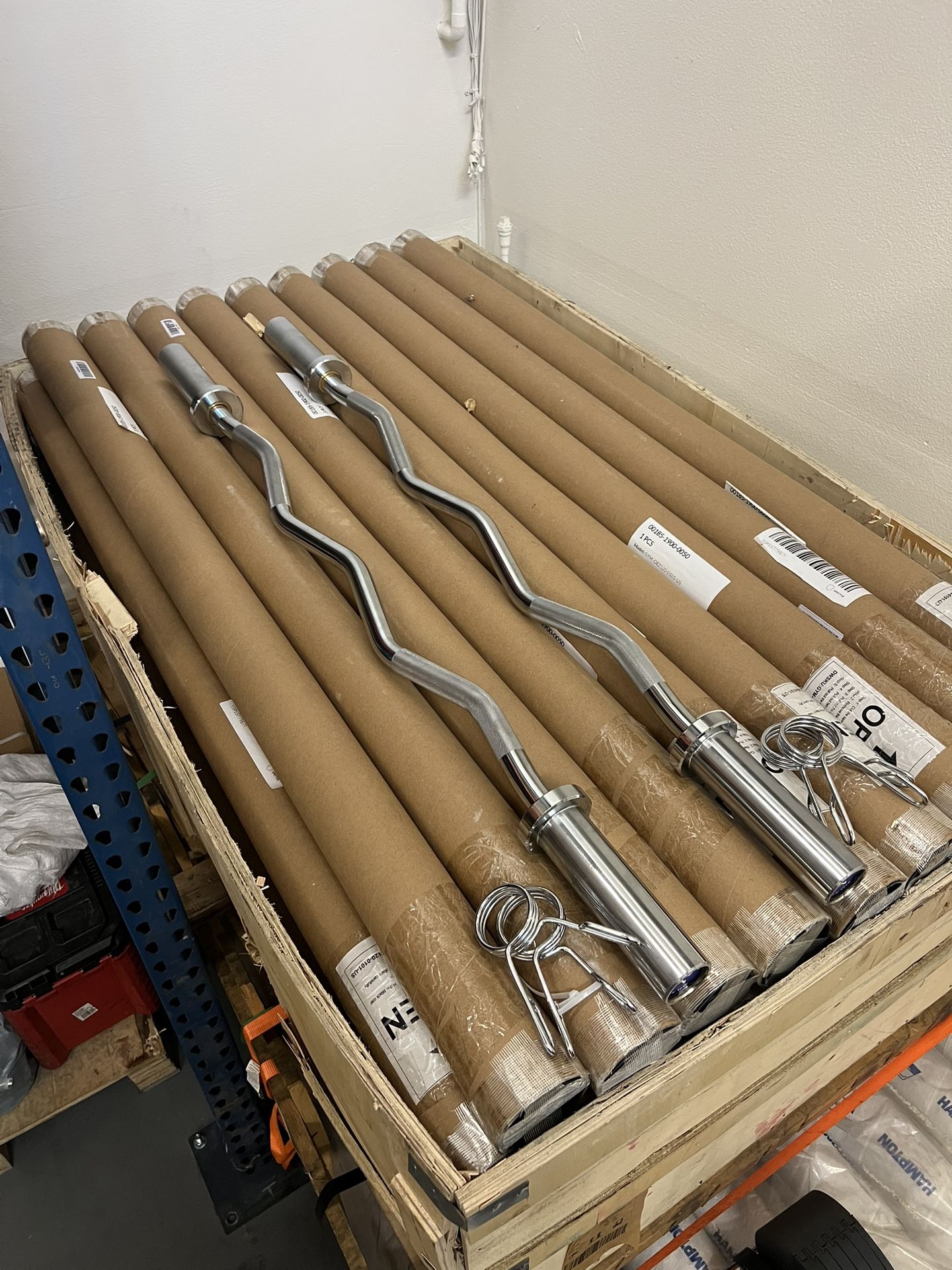 Wholesale Bulk Price Olympic Ez Curl Bars W/ Clips - Must Buy 50+