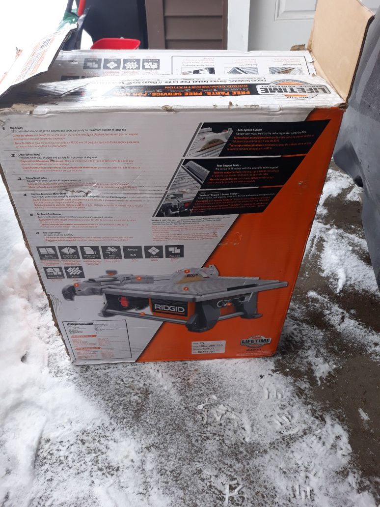Rigid 6.5 Amp Corded 7 in Table Top Wet Tile Saw