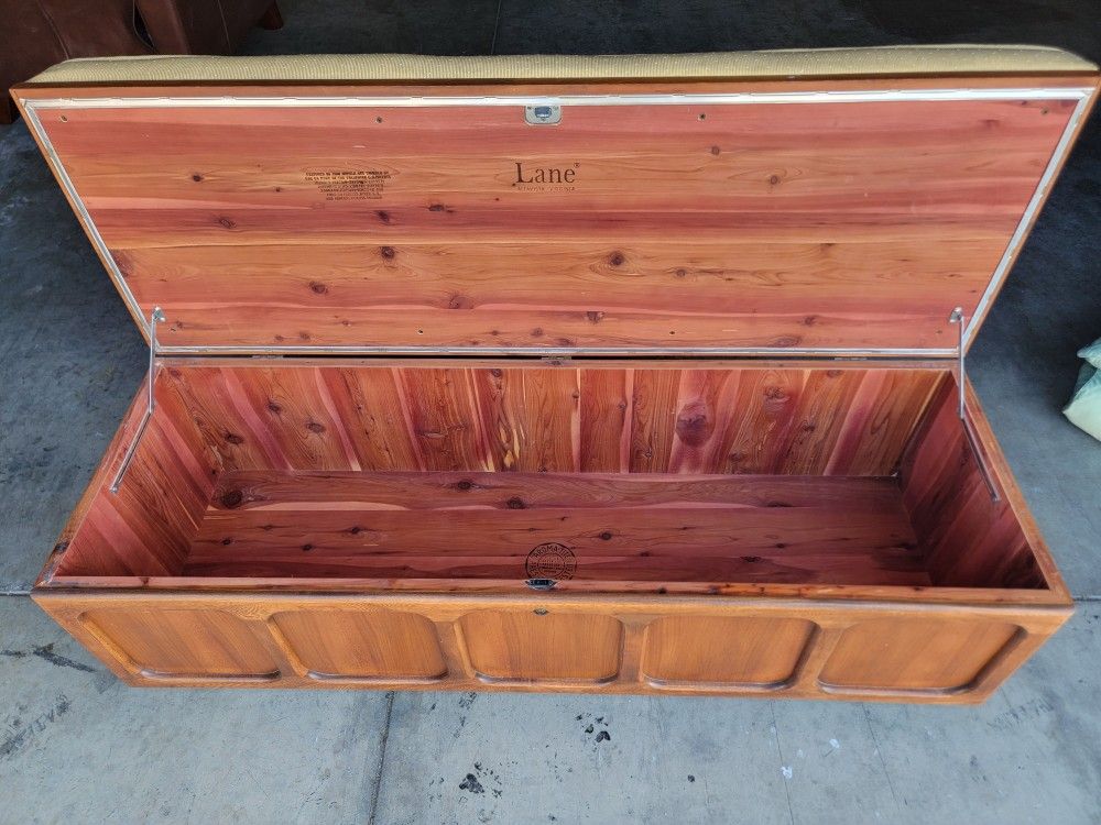 Lane AltaVista Cedar Chest