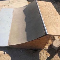  Skateboard Ramp Quorterpipe