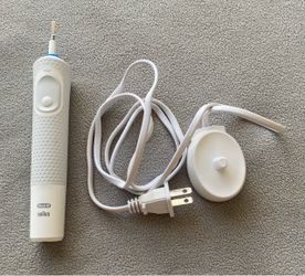 Oral-B Braun Oscillating Rechargeable Toothbrush Handle, Charger, Cord - Excellent Condition