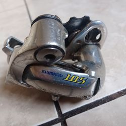 Shimano 105 5500 short cage rear deurailler
