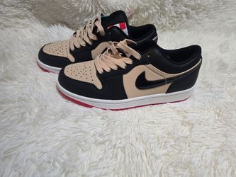 Black & Beige Low Top Sneakers – New