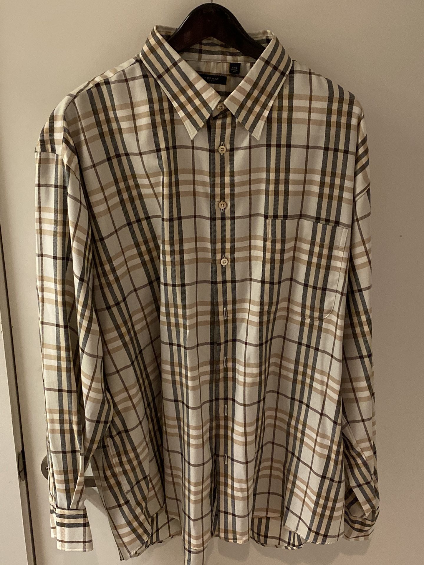 Burberry Long Sleeve Shirt XXL only worn once. Excellent Condition-Like New.