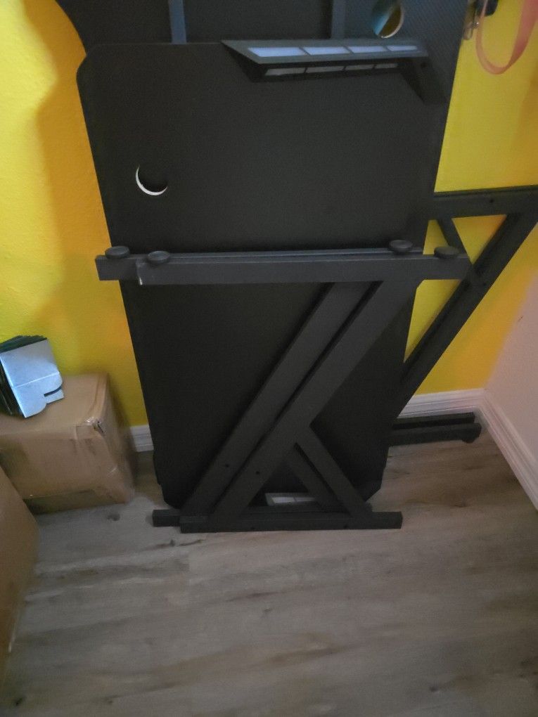 🎮 Level Up Your Setup – RGB 22X40 Gaming Desk for Sale! 🎮