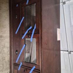 Entertainment center