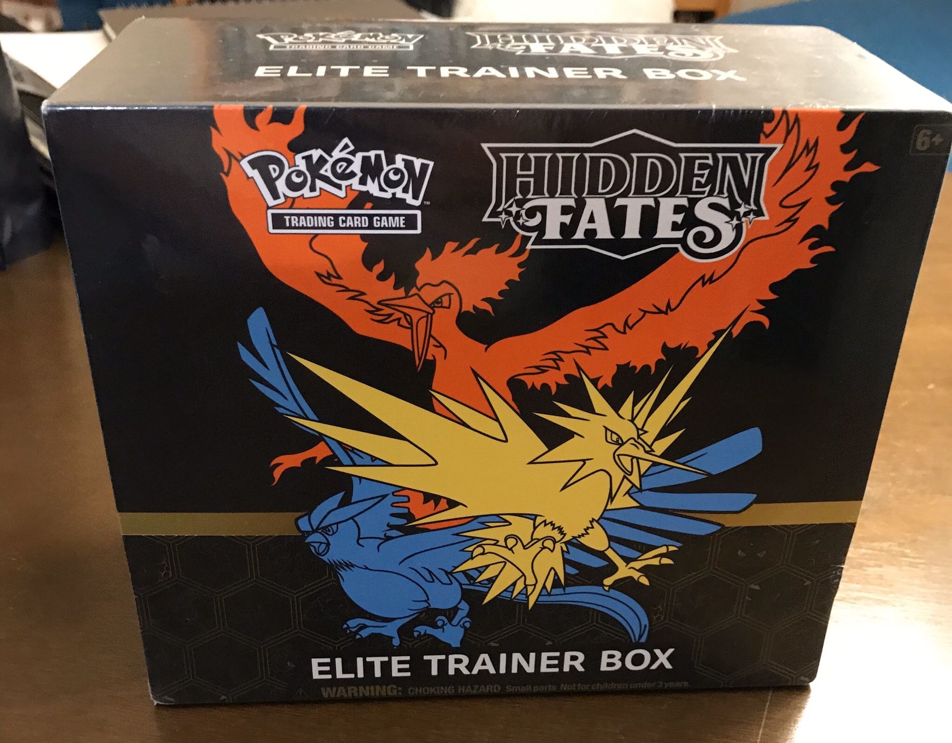 Pokémon Hidden Fates Elite Trainer Box (Sealed)