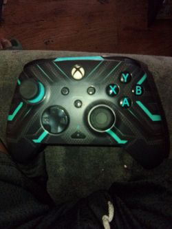 Xbox Controller with Teal/black tent