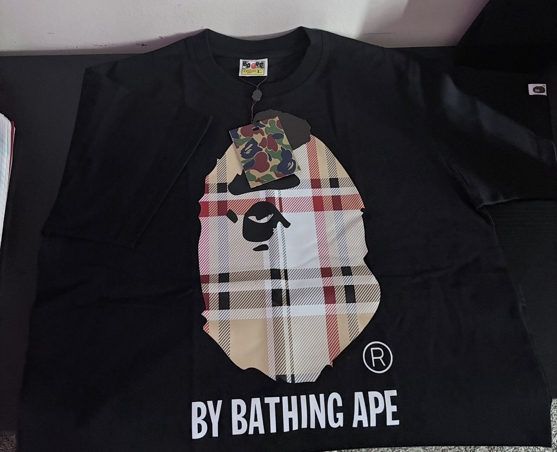 bapë x burberrÿ tee shirt