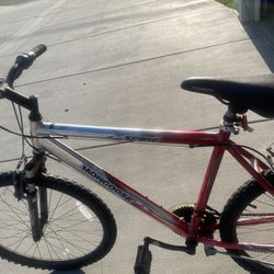 Mongoose Bike. Good condition Needs Air In Toree