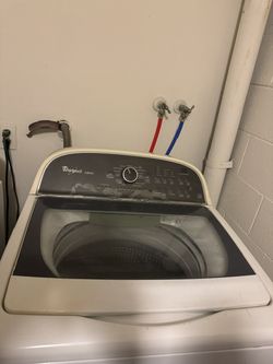 Whirlpool Cabrio Top-Load Washer in working condition