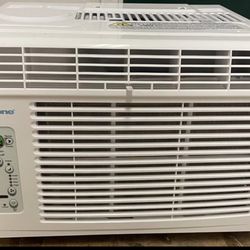 New in open box keystone 6000 btu window ac unit with remote
