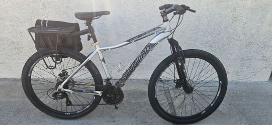 Schwinn al comp 27.5 wheels. mountain bike with disk brakes