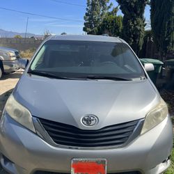 My moms Van For Sale Year 2014