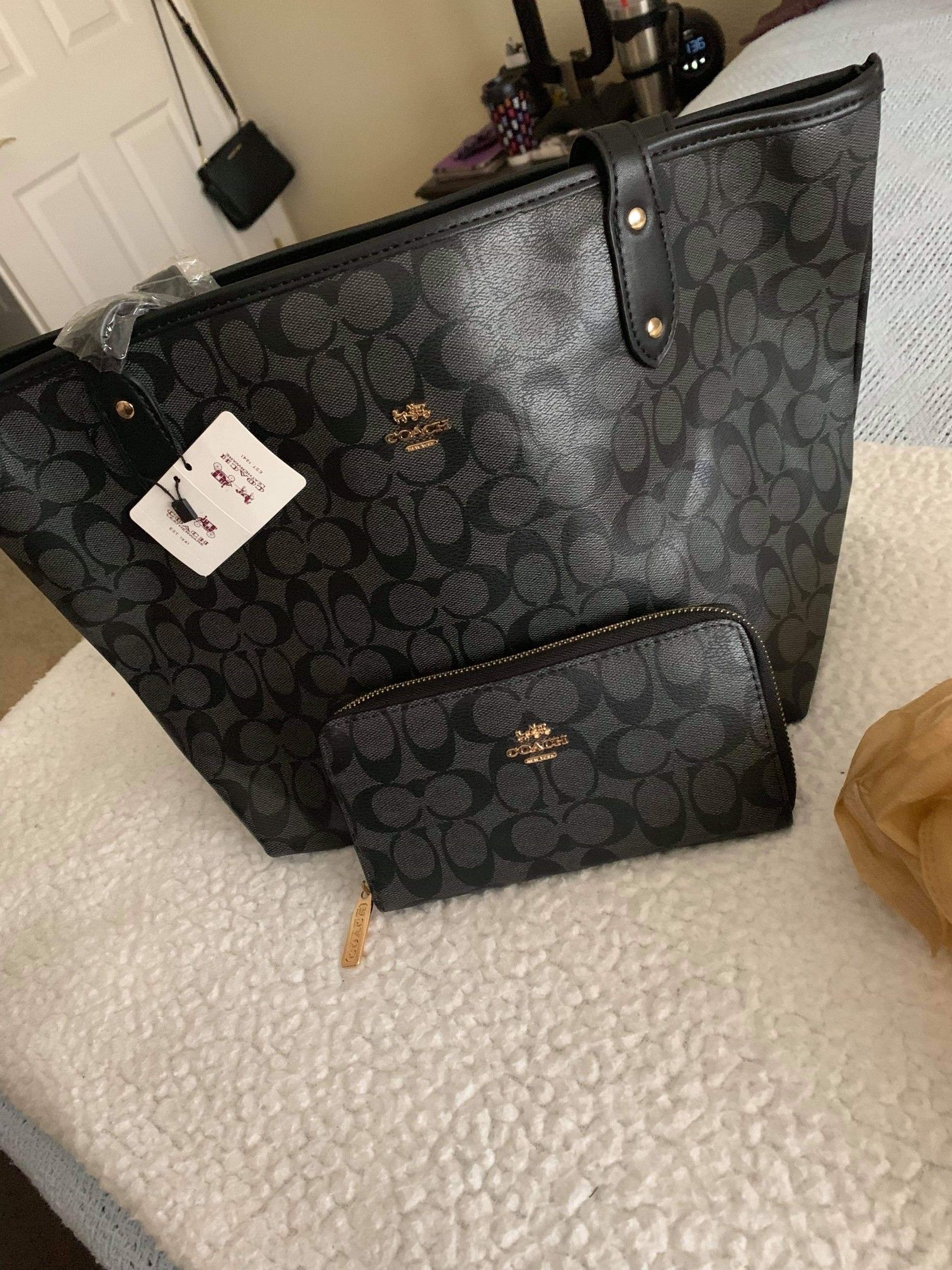 Coach Purse Tote with Wallet