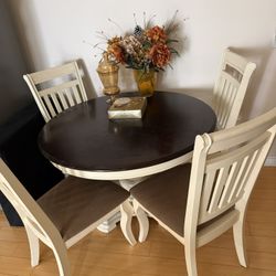 Round Kitchen Table 