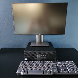 Dell Desktop Computer Set
i7/3.4GHz 16GB/256GB/2GB Radeon Graphic + 24" Dell Monitor  U2417H +  Dell Wired Keyboard & Mouse + Windows 11 Pro 