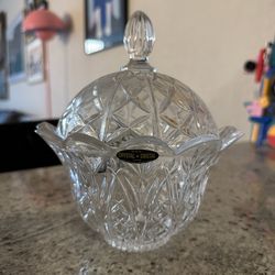 Vintage Cut Crystal Candy Dish with Lid – Elegant Glass Bowl