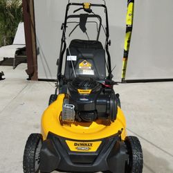 DeWalt RWD 21" Self Propelled Lawn Mower 