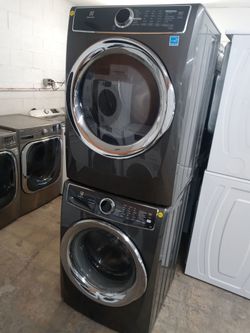Electrolux gray stackable front load washer and dryer set - Free delivery