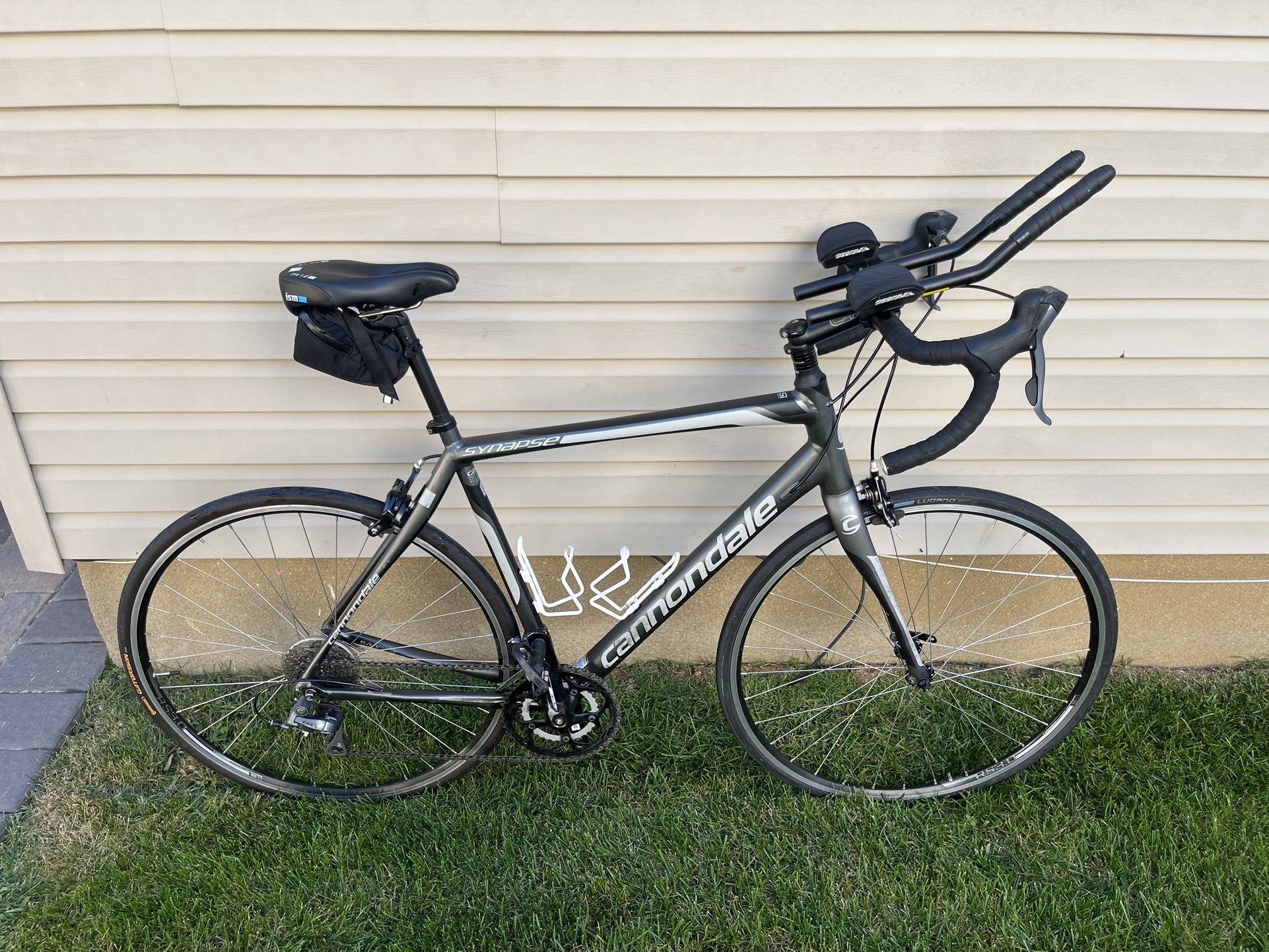 Cannondale Synapse Road Bike (w/ equipment) + Saris M2 Indoor Smart Trainer