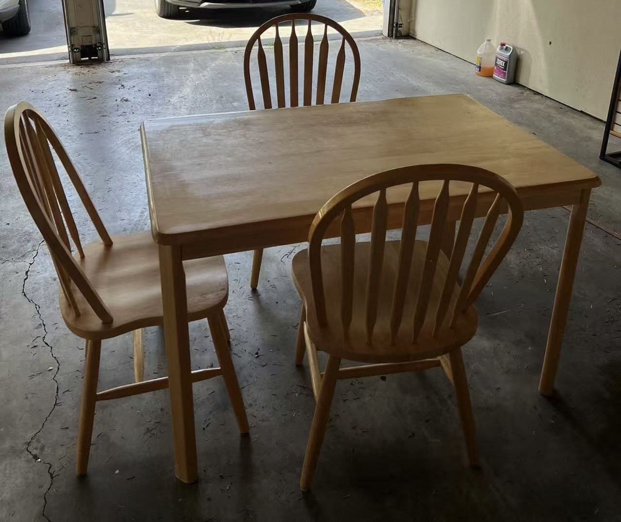 Dining table and Chairs