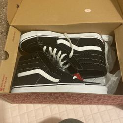 Sk8-Hi BRAND NEW