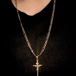 Gold Chain With Pendant