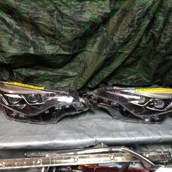 2017-18 Toyota Corolla L&R Headlight Sport 