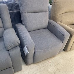 Living Room Lifting Recliner Recliner $499