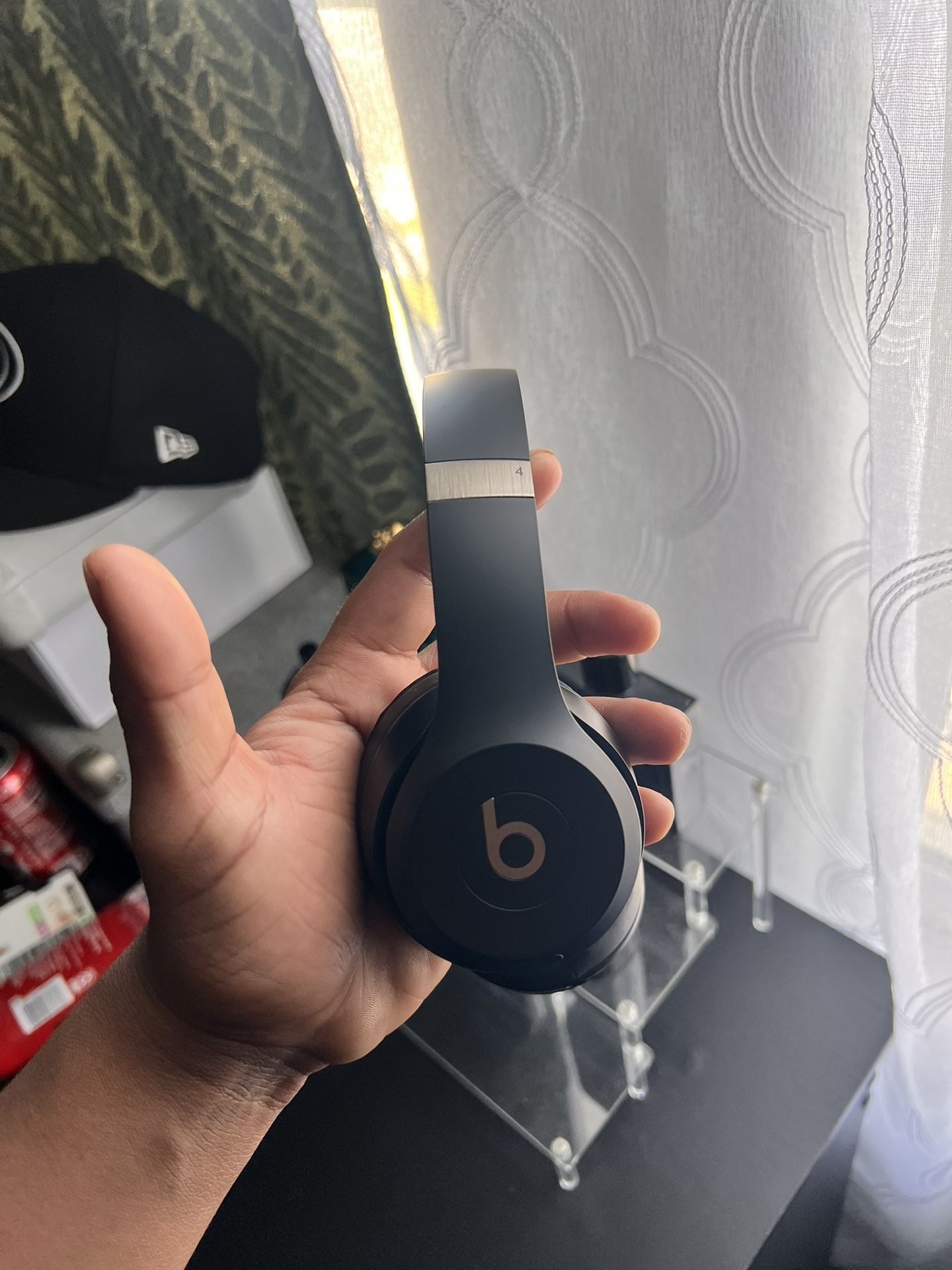Beats Solo 4
