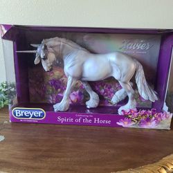 BNIB Breyer horse - Xavier unicorn on Othello mold