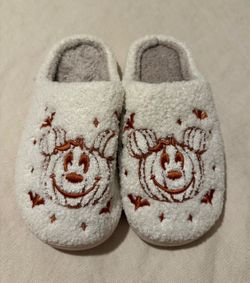 Disney Halloween Pumpkin Mickey Mouse Fuzzy Slippers